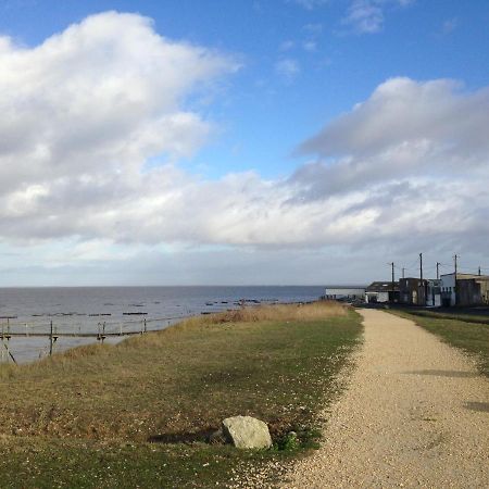 Un Banc au Soleil Bed & Breakfast Marsilly  Exterior foto