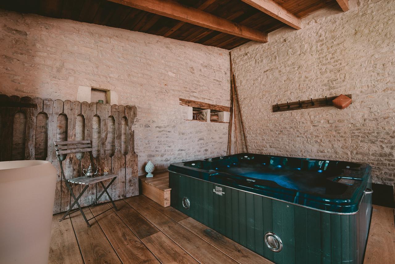 Un Banc au Soleil Bed & Breakfast Marsilly  Exterior foto